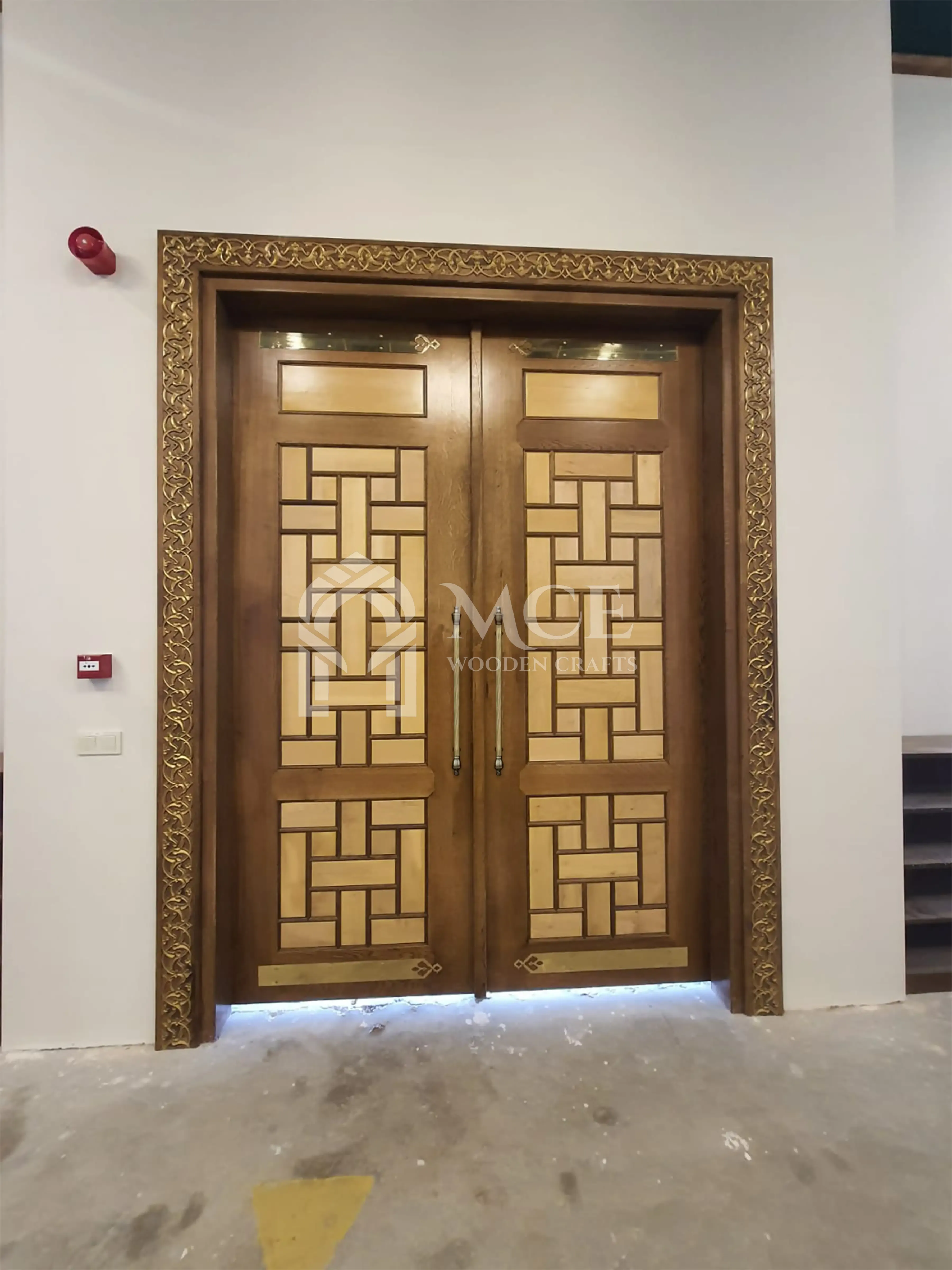 باب بتصميم خاص